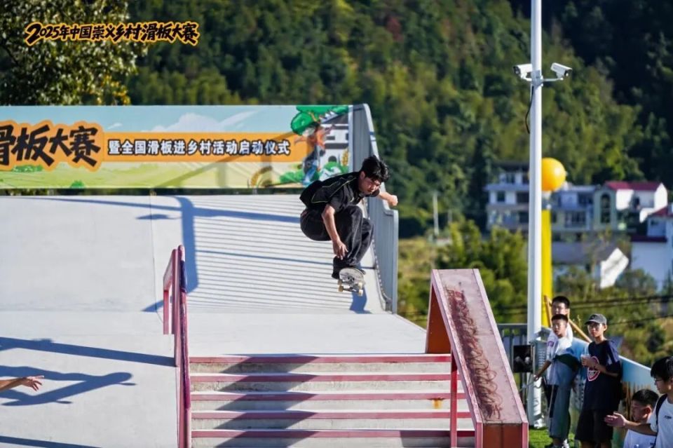 RIAF, img, 滑手借助