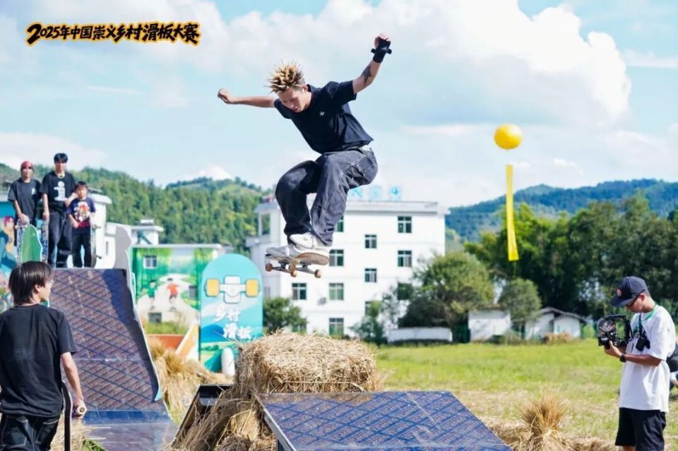 UgDEj, 城市街头常