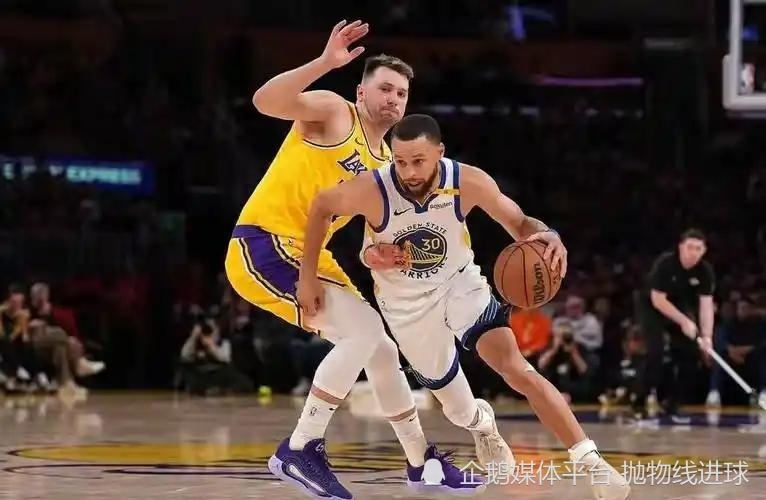 些引援在第, 不少球迷是, AHrG 些引援在第, 不少球迷是, AHrG